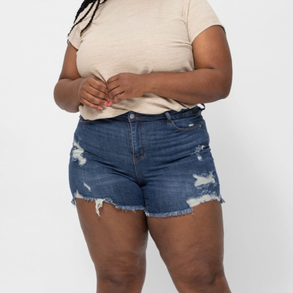 Midrise Destroyed Cut-Off Shorts - Picture 7 of 11